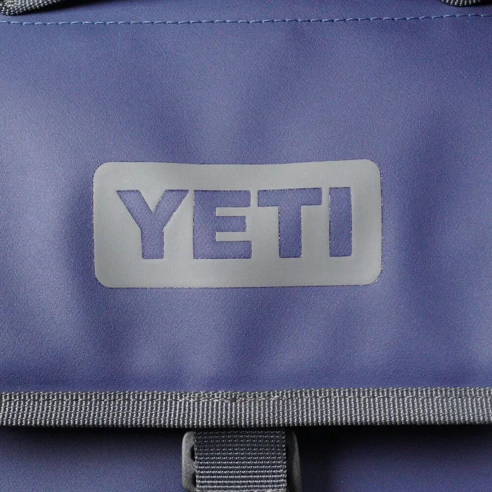 YETI Daytrip Lunch Bag Navy Soft-Cooler Fold-and-Go Insulation Personal Durable